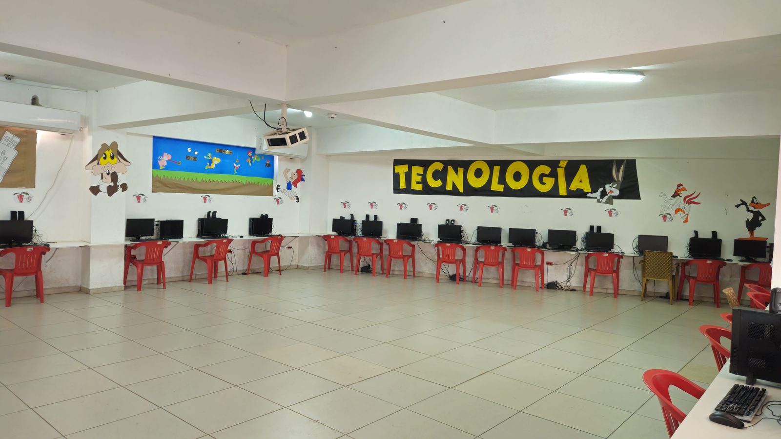 Sala de tecnología y cómputo